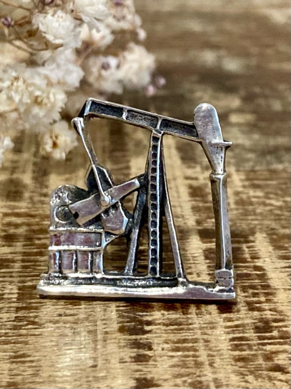 Single Fenwick & Sailors Sterling Silver Cufflink – Vintage Oil Rig Design – 6g